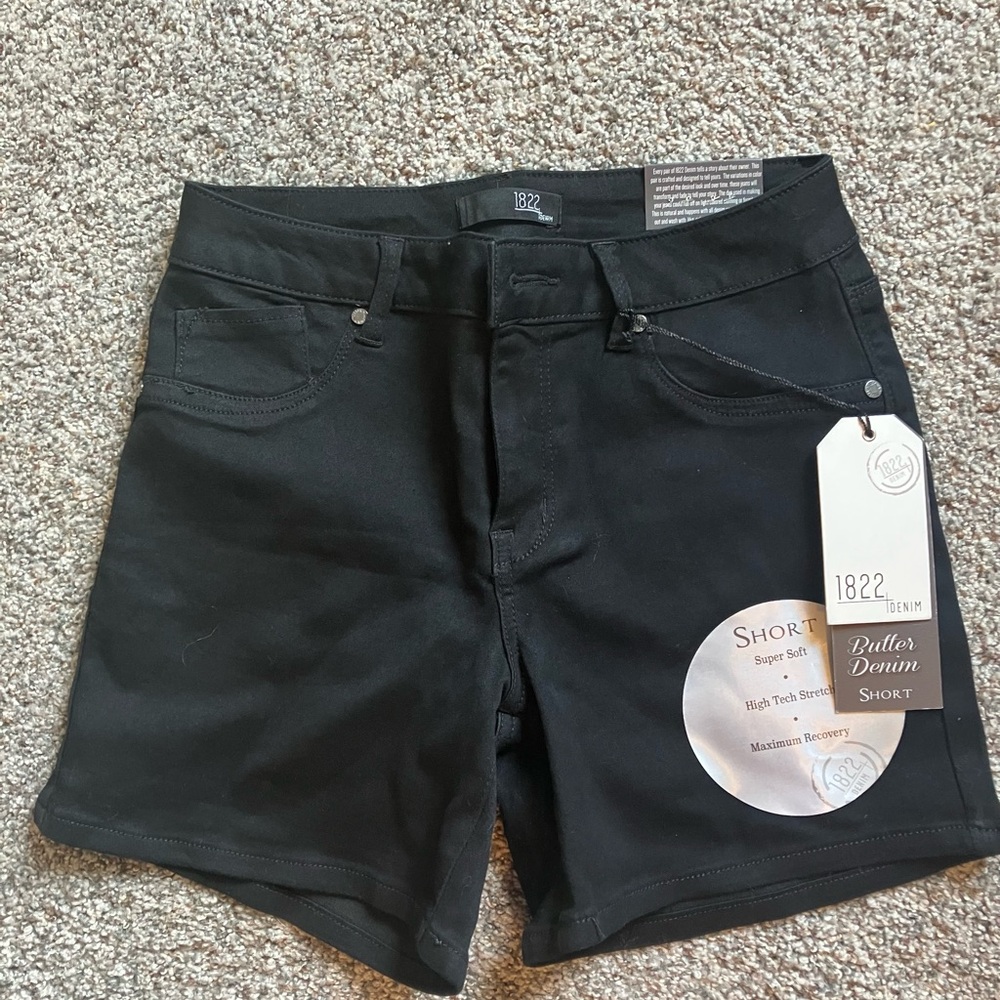 1822 Denim ladies Jet Black Jean Shorts, size 10 stretch